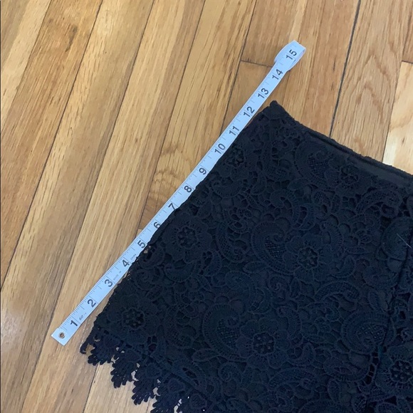 High waisted black lace shorts - Picture 5 of 8